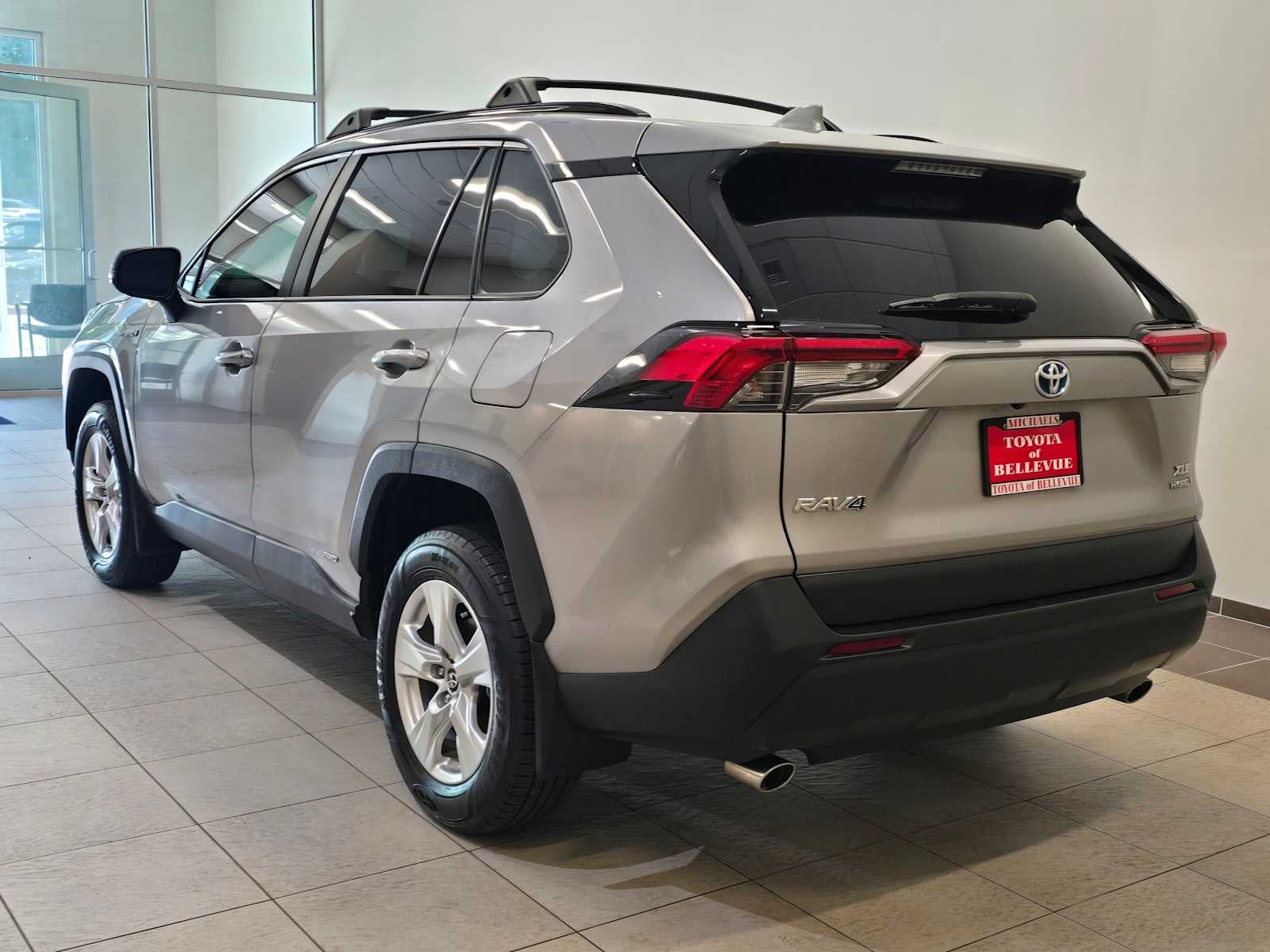 2021 Toyota RAV4 Hybrid XLE