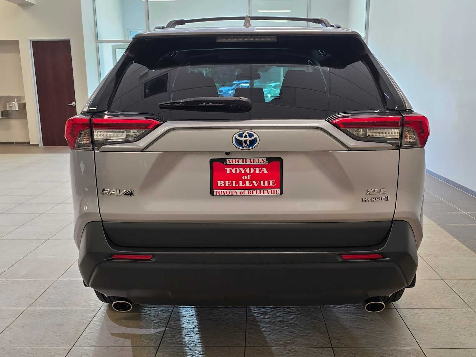 2021 Toyota RAV4 Hybrid XLE