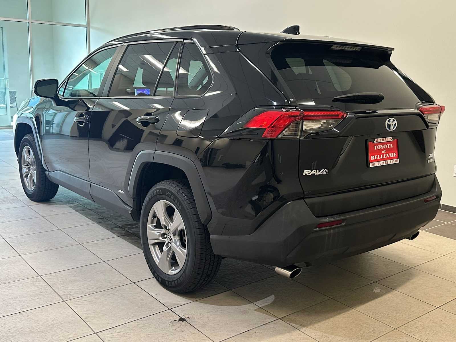 2024 Toyota RAV4 Hybrid XLE