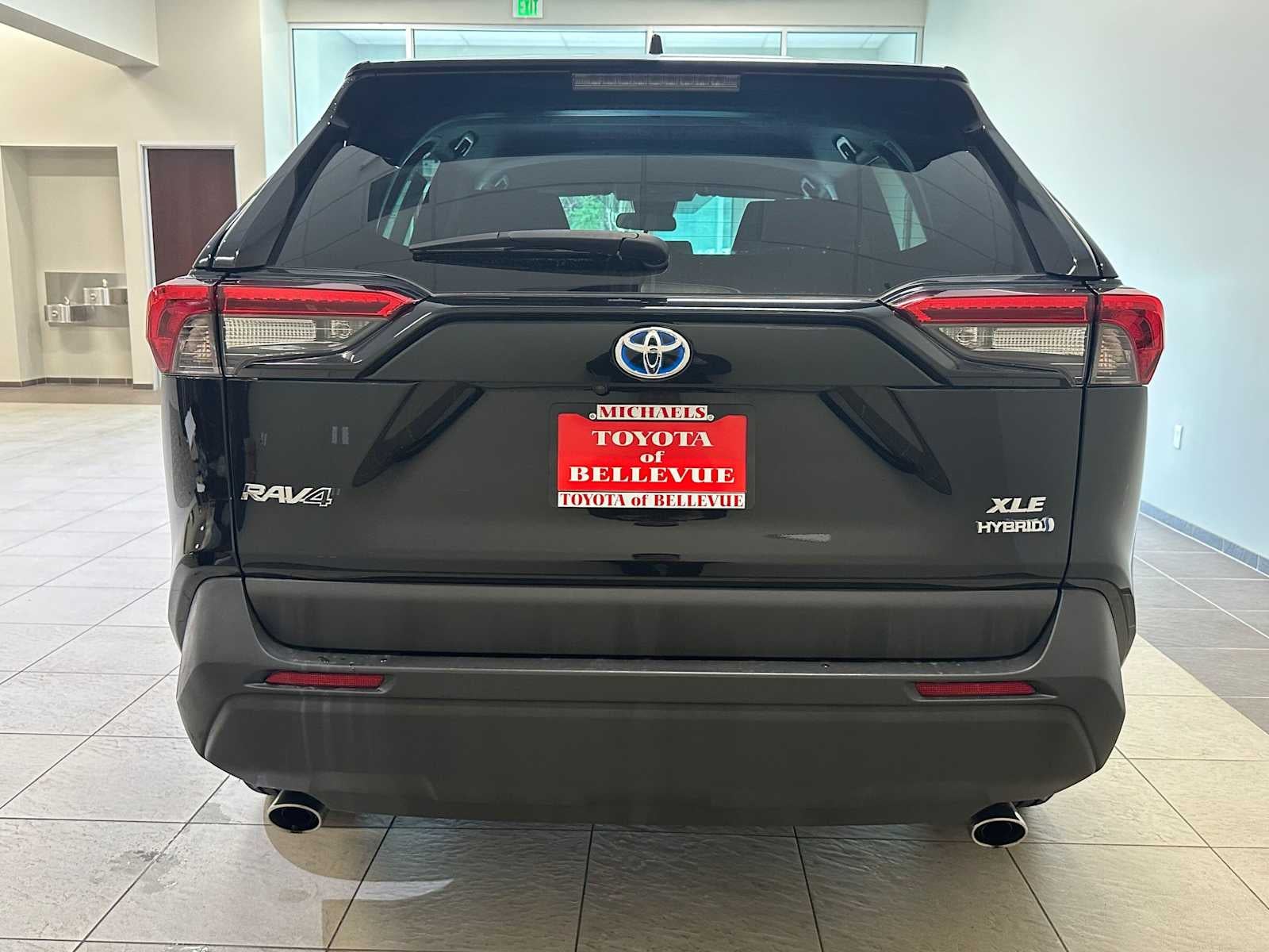 2024 Toyota RAV4 Hybrid XLE