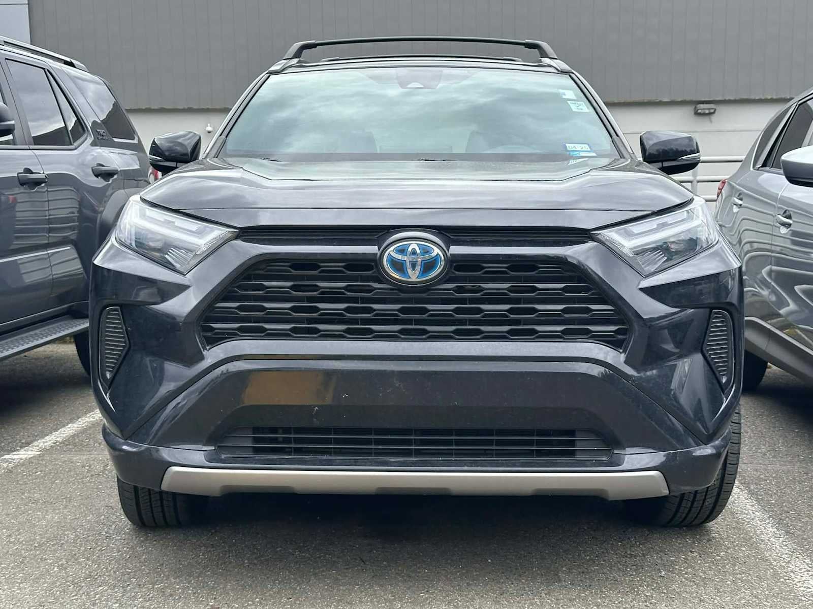 2023 Toyota RAV4 Hybrid SE
