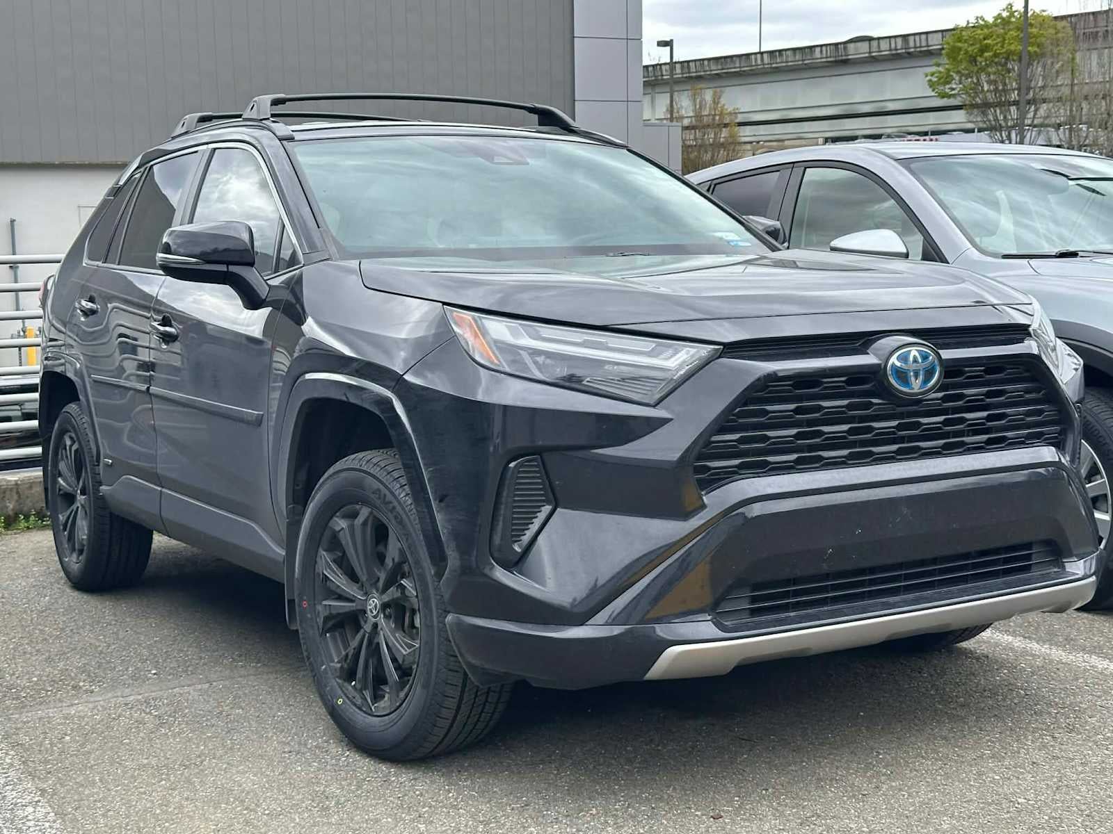 2023 Toyota RAV4 Hybrid SE