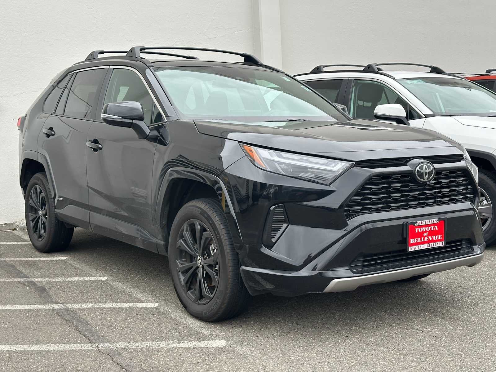2025 Toyota RAV4 Hybrid SE