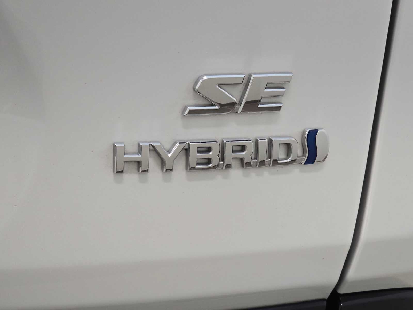 2024 Toyota RAV4 Hybrid SE