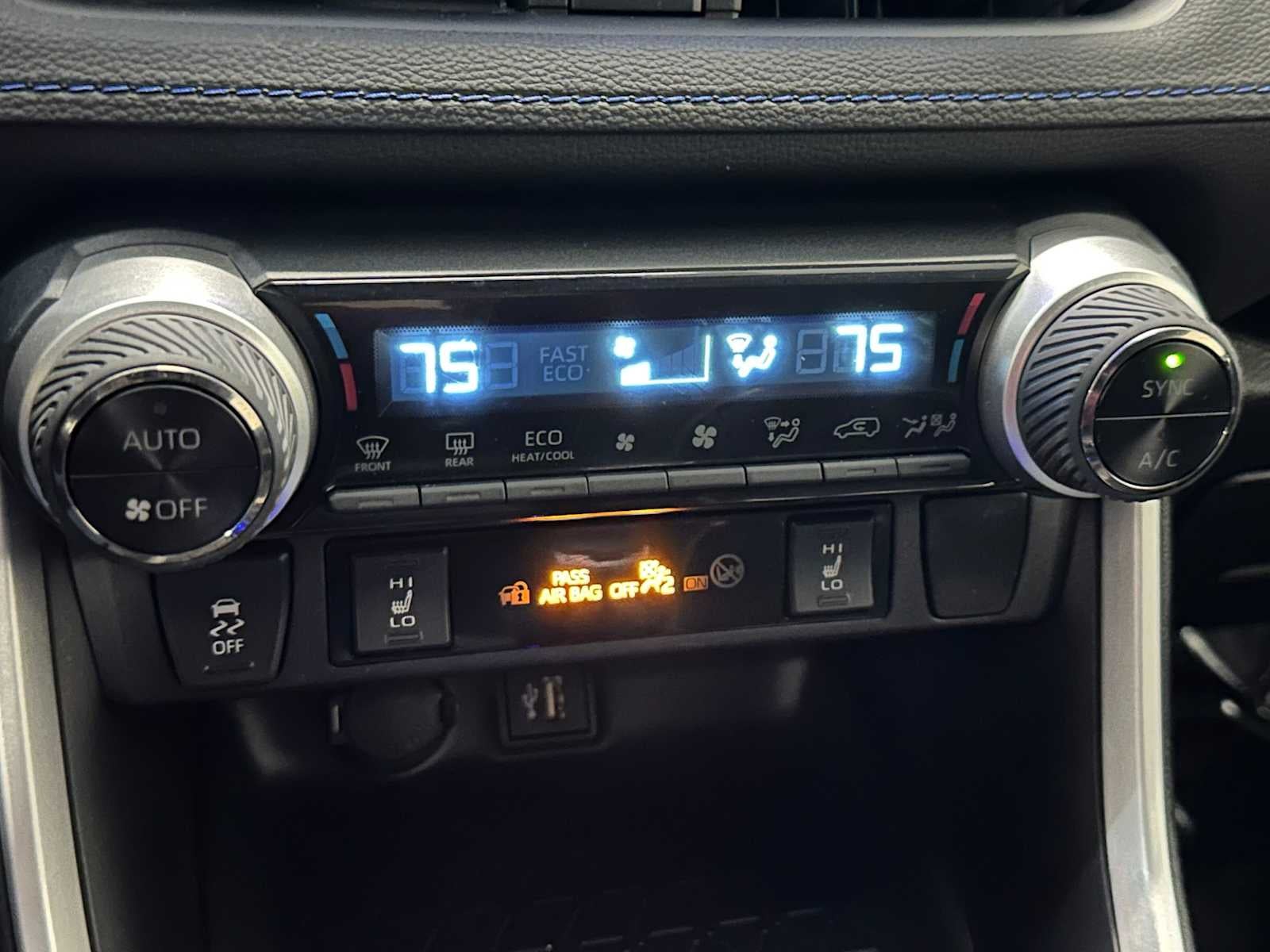 2023 Toyota RAV4 Hybrid SE