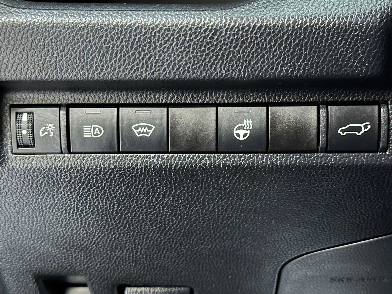 2023 Toyota RAV4 Hybrid SE