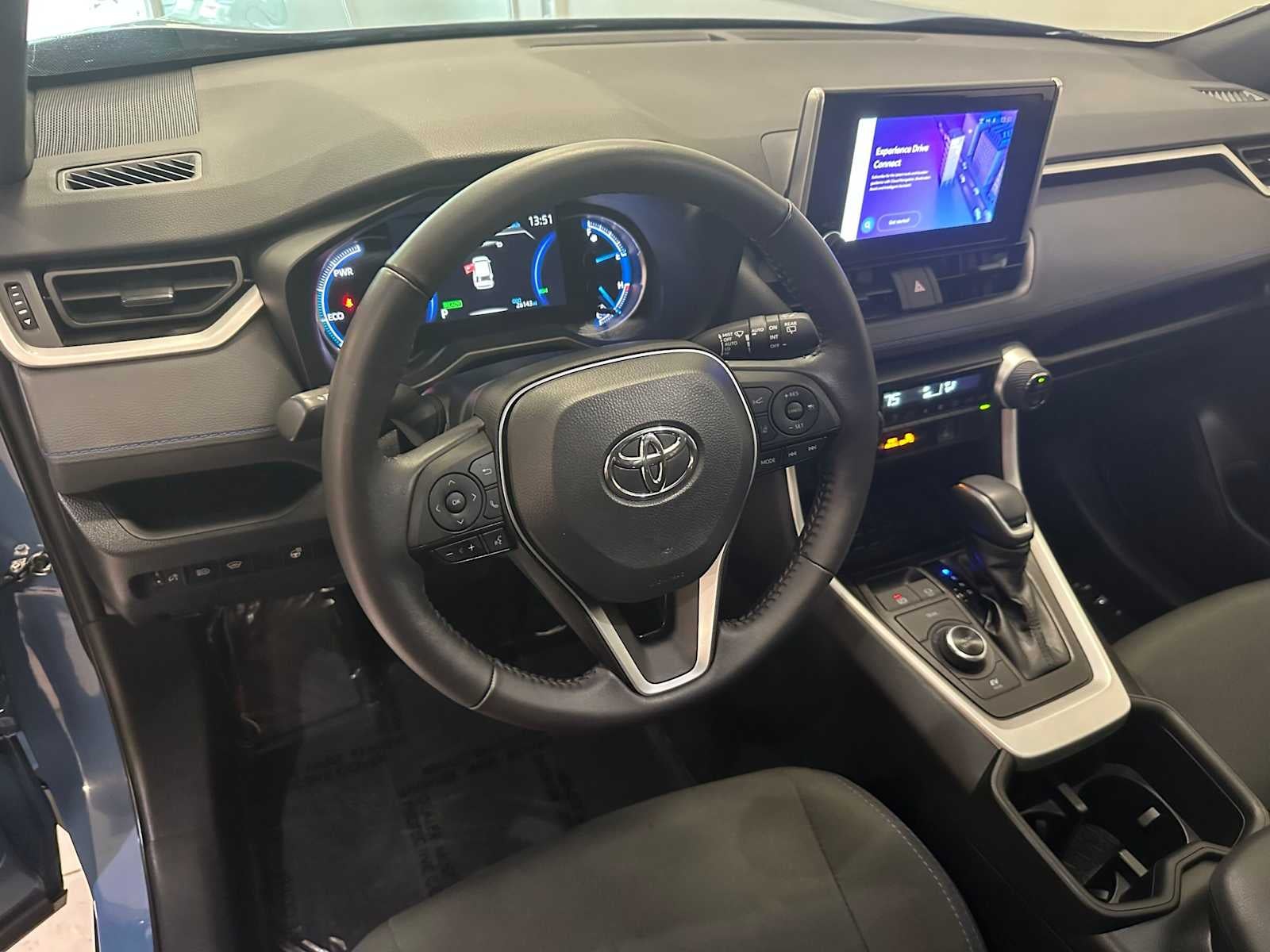 2023 Toyota RAV4 Hybrid SE