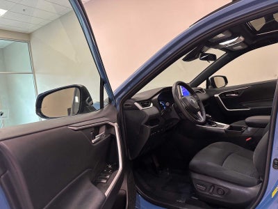 2023 Toyota RAV4 Hybrid SE