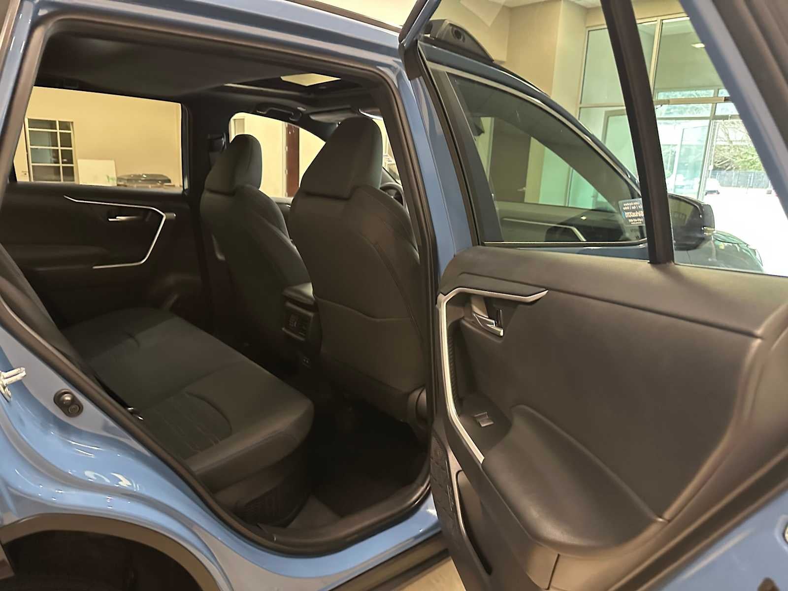 2023 Toyota RAV4 Hybrid SE