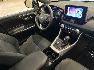2023 Toyota RAV4 Hybrid SE