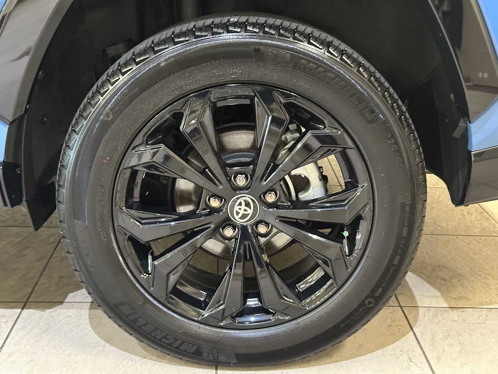 2023 Toyota RAV4 Hybrid SE