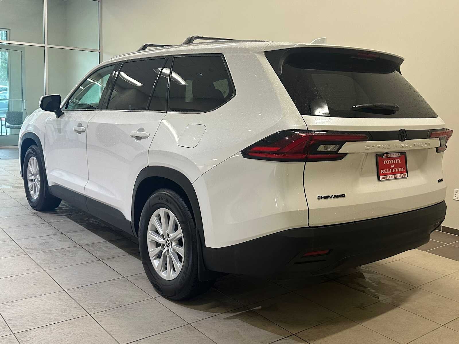 2025 Toyota Grand Highlander Hybrid XLE