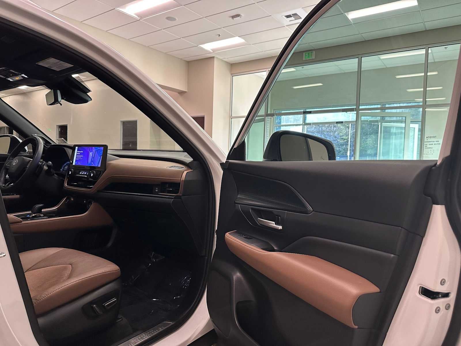 2024 Toyota Grand Highlander Hybrid MAX Platinum