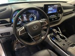 2022 Toyota Highlander Hybrid LE