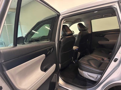 2022 Toyota Highlander Hybrid LE