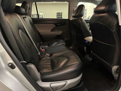 2022 Toyota Highlander Hybrid LE