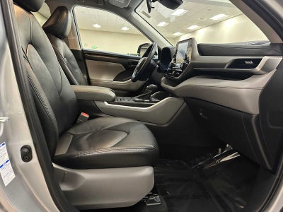 2022 Toyota Highlander Hybrid LE