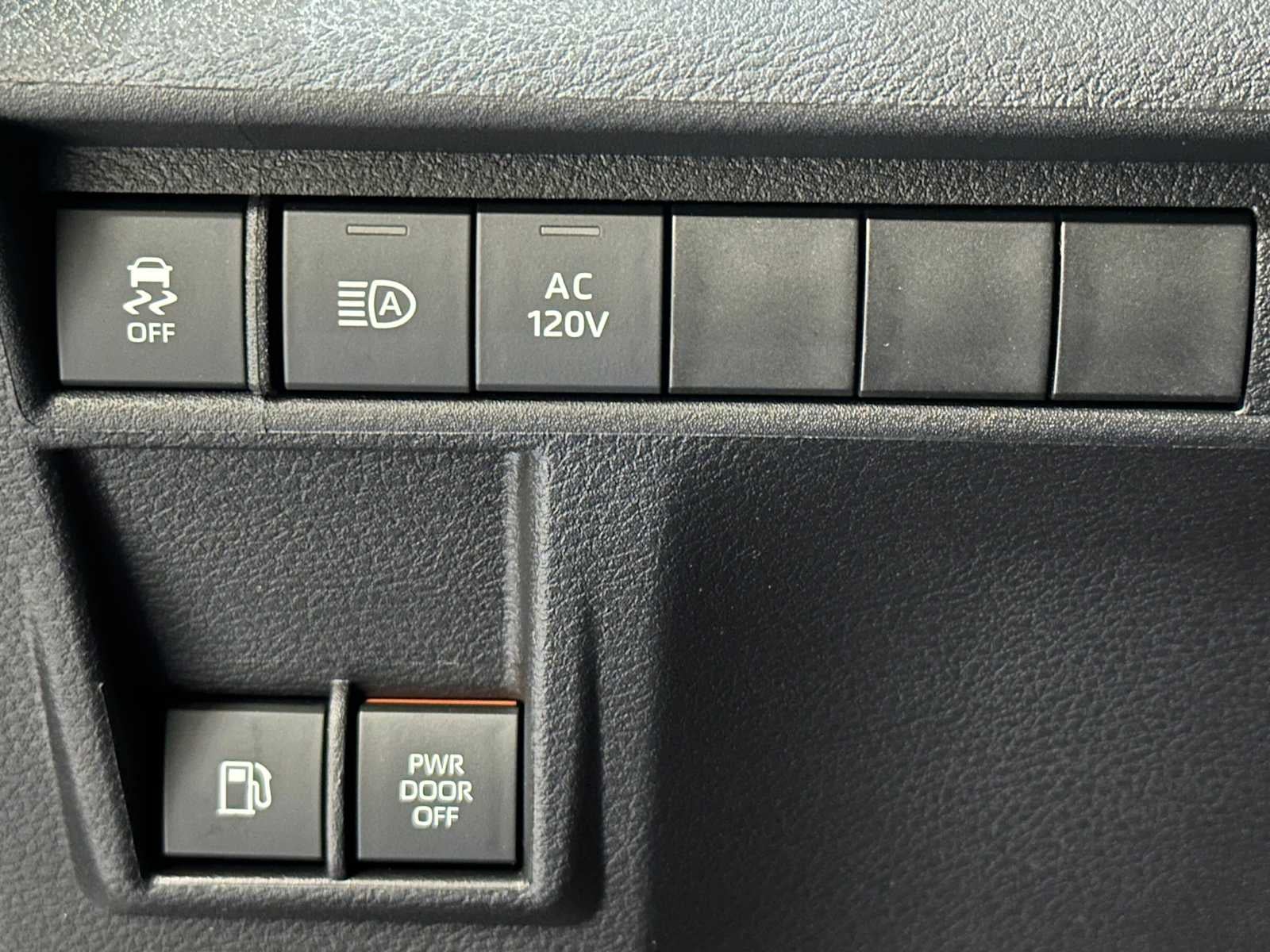 2025 Toyota Sienna XSE