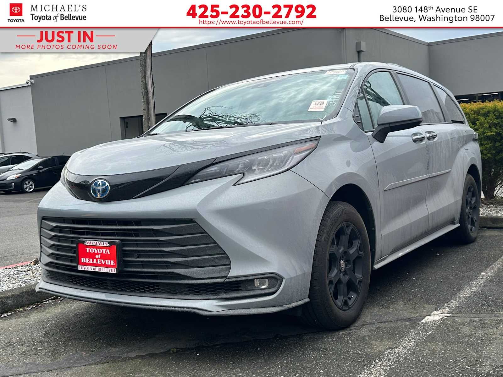 2025 Toyota Sienna Woodland Edition