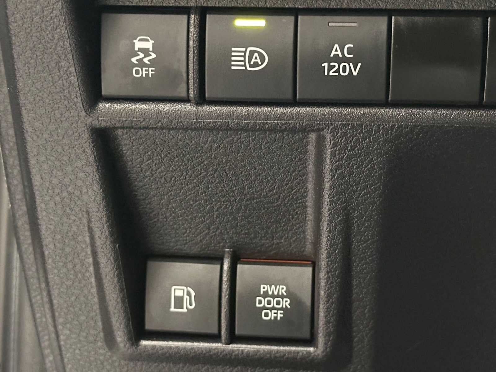 2025 Toyota Sienna XSE