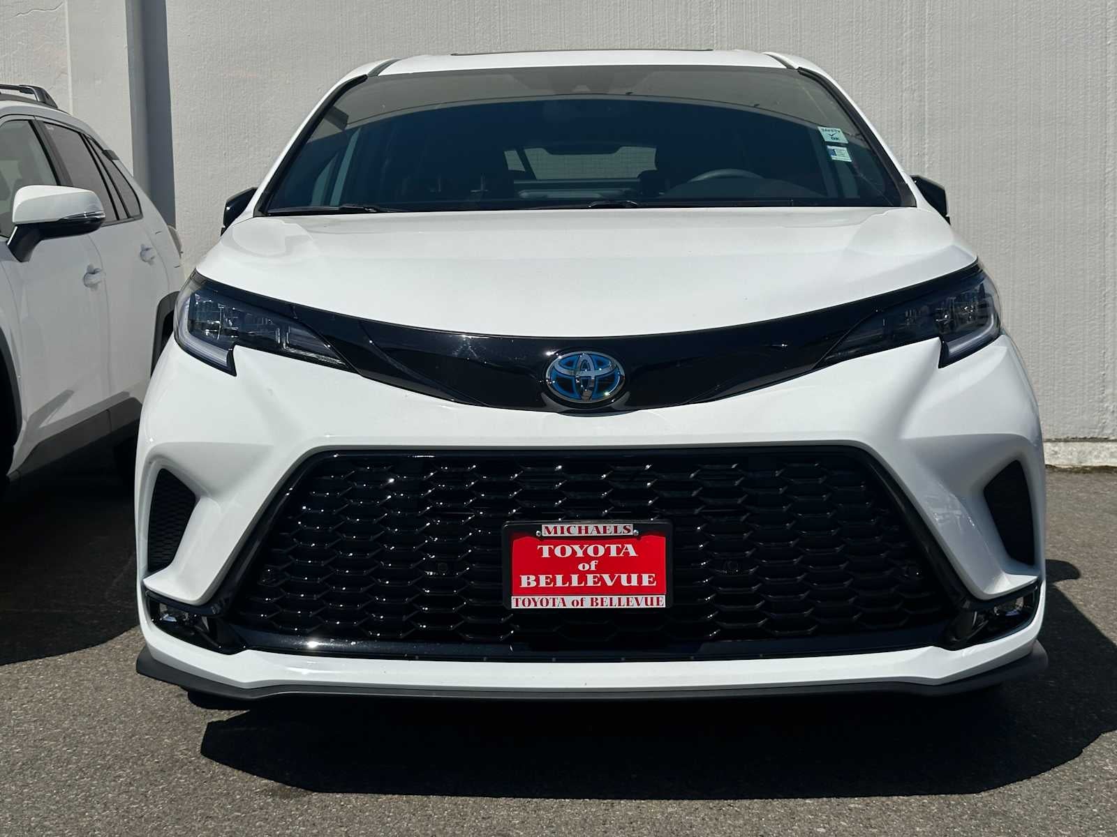 2025 Toyota Sienna XSE