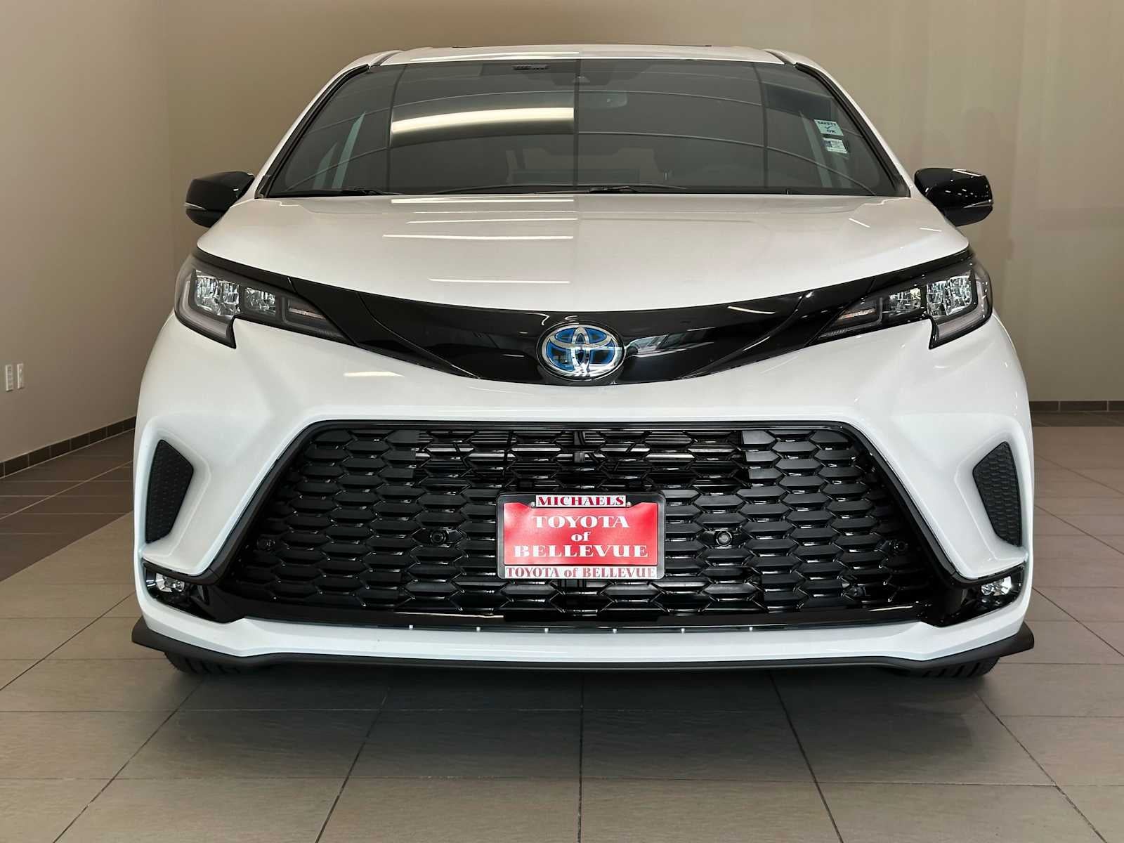 2025 Toyota Sienna XSE
