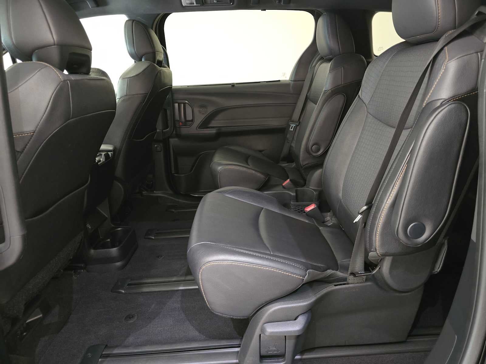 2024 Toyota Sienna Woodland Edition