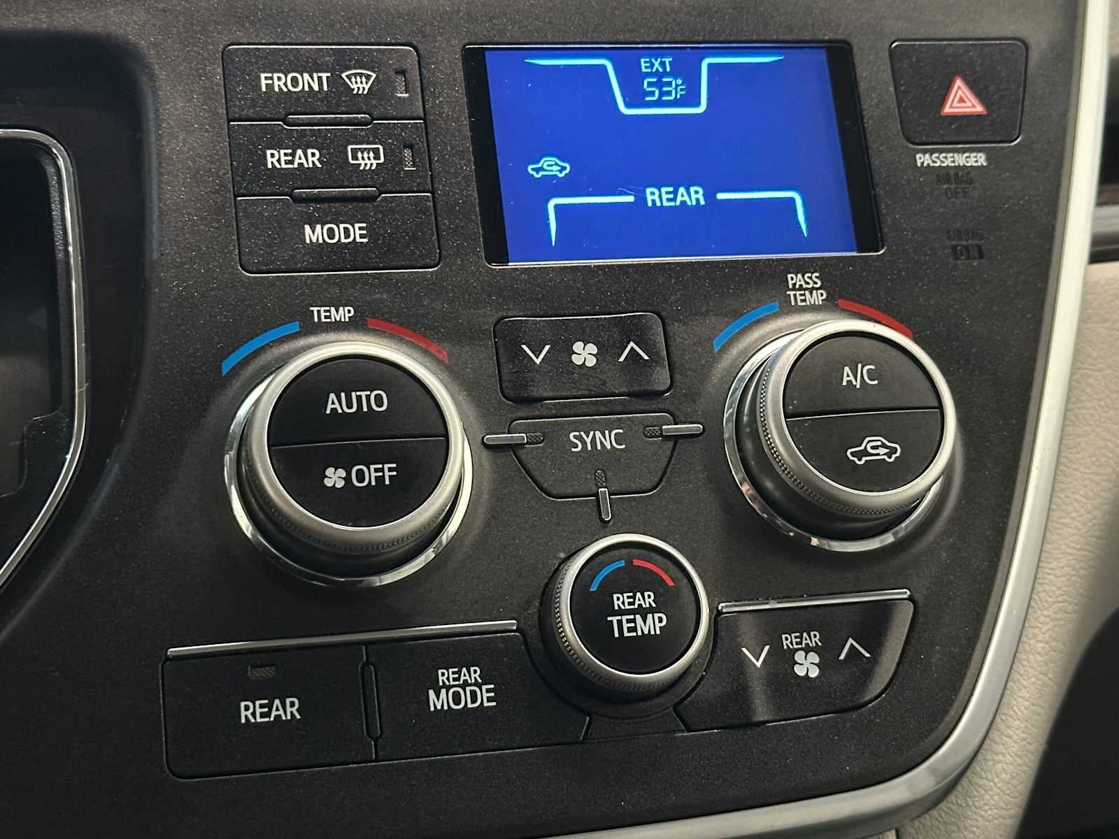 2015 Toyota Sienna XLE