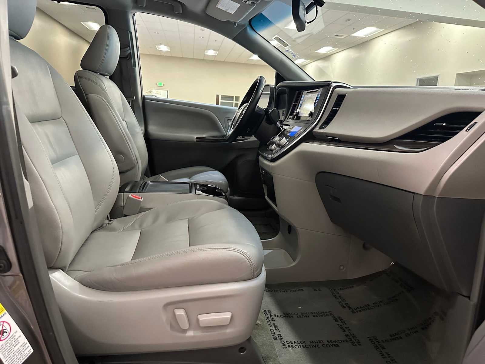 2015 Toyota Sienna XLE