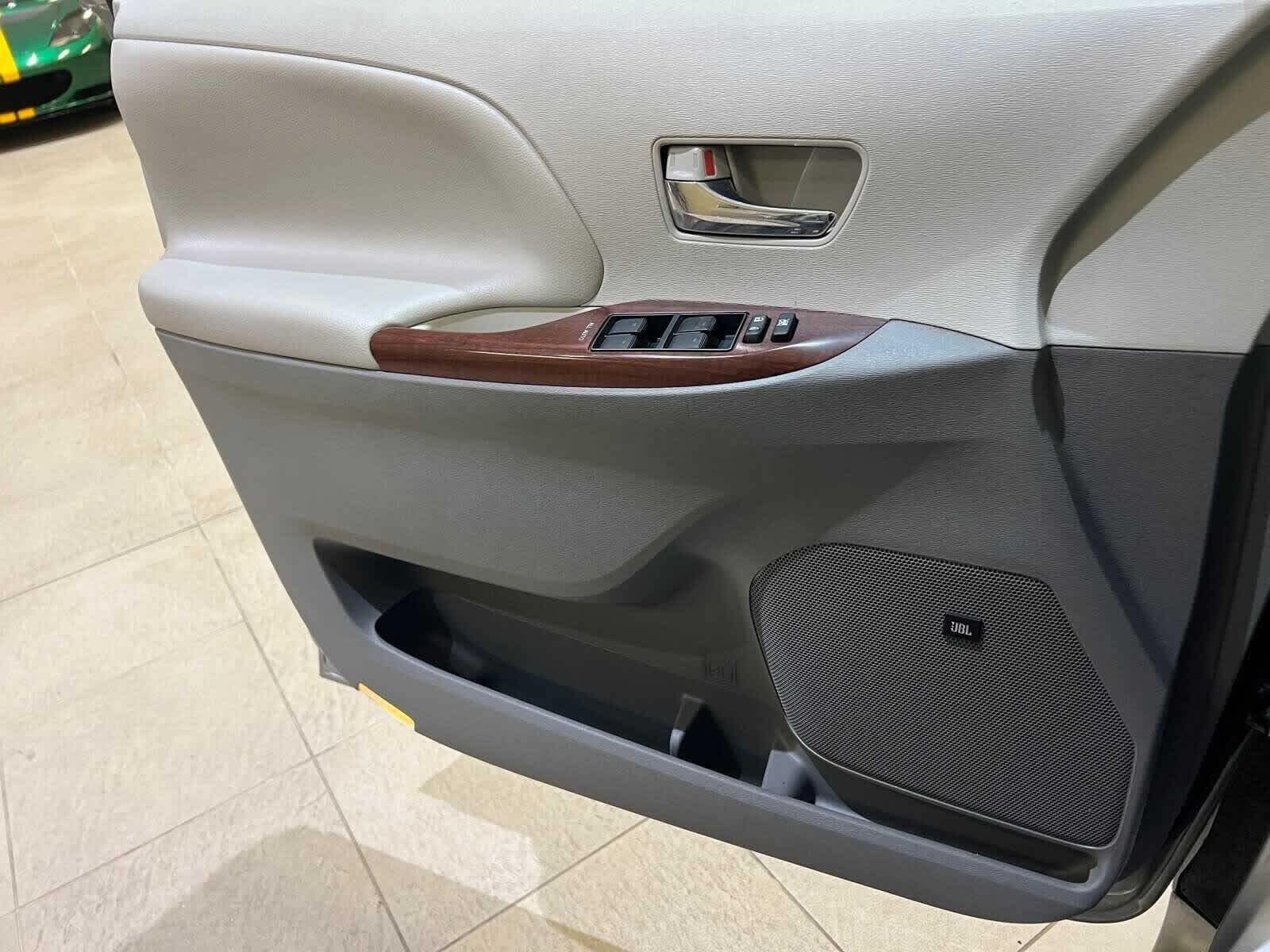 2014 Toyota Sienna XLE