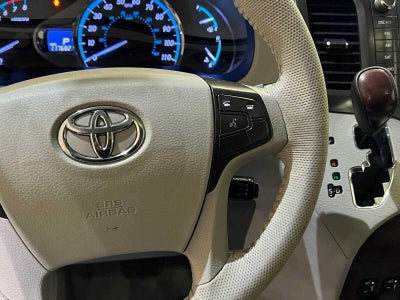 2014 Toyota Sienna XLE