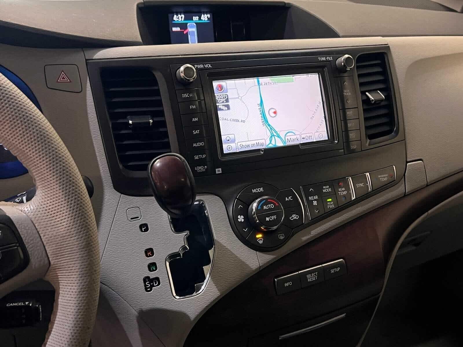 2014 Toyota Sienna XLE