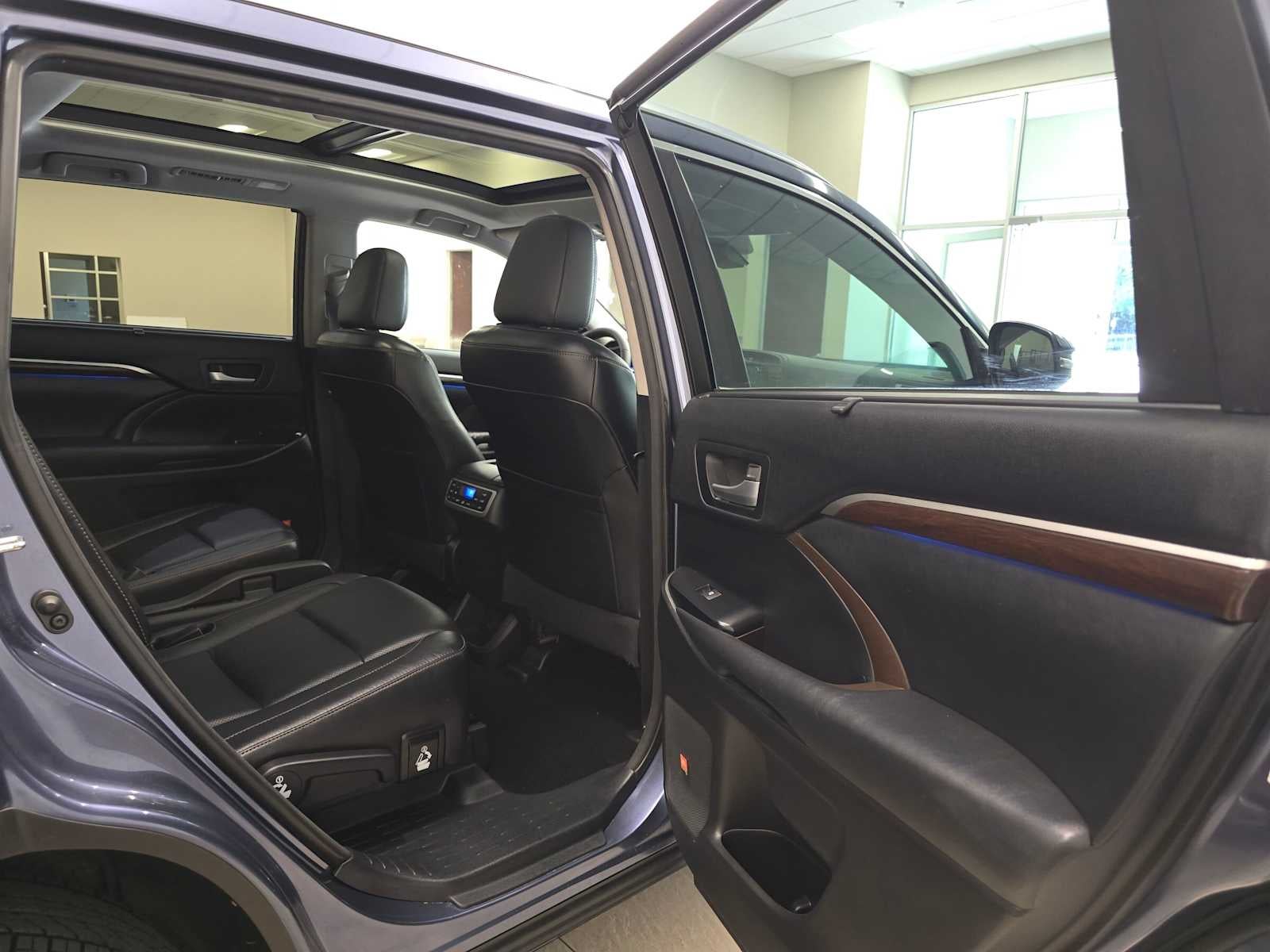 2015 Toyota Highlander Limited Platinum
