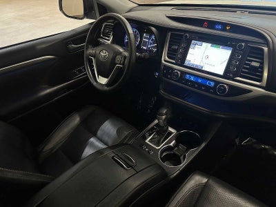 2018 Toyota Highlander Limited Platinum