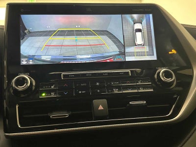 2022 Toyota Highlander Hybrid Platinum