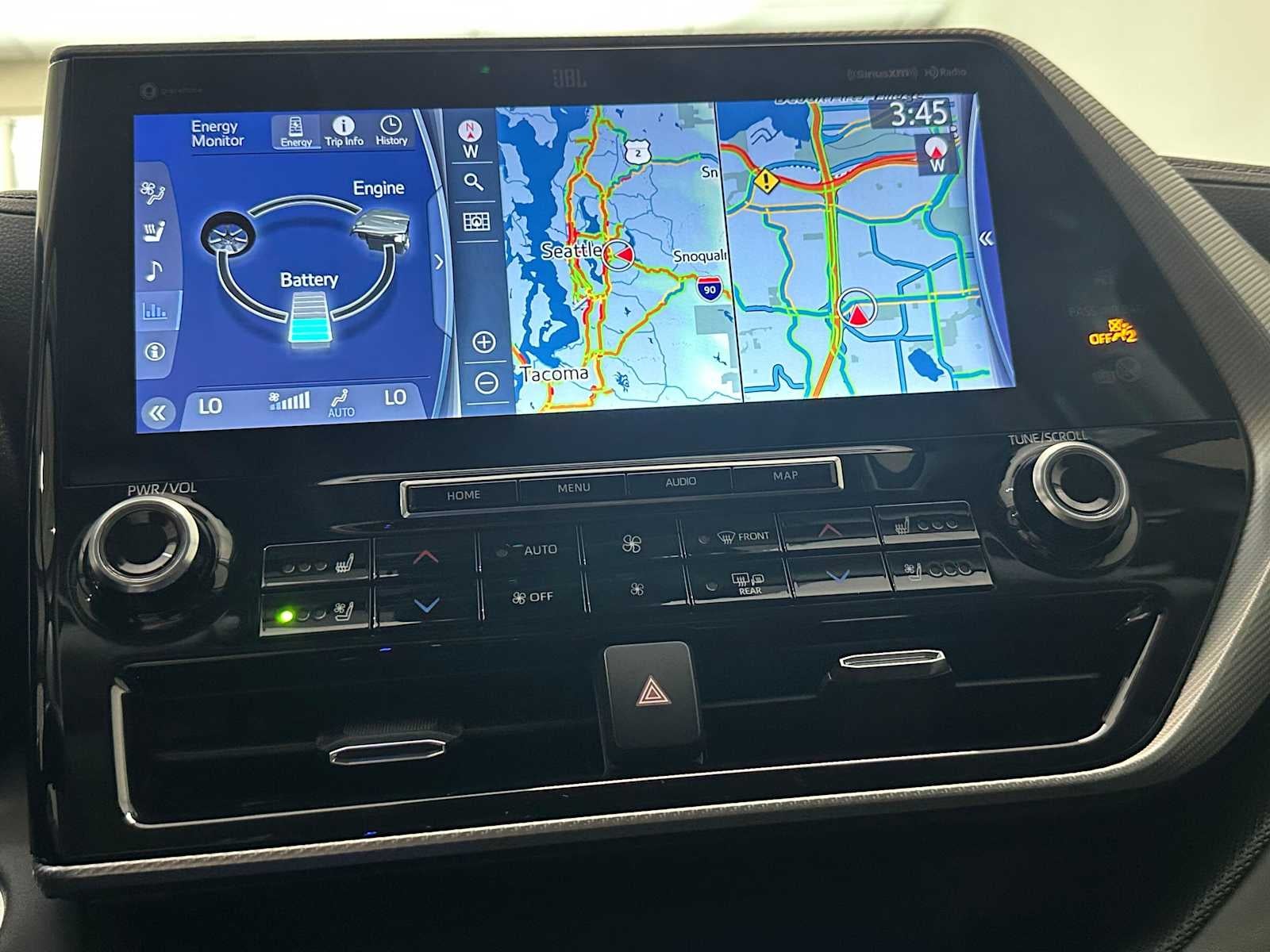 2022 Toyota Highlander Hybrid Platinum
