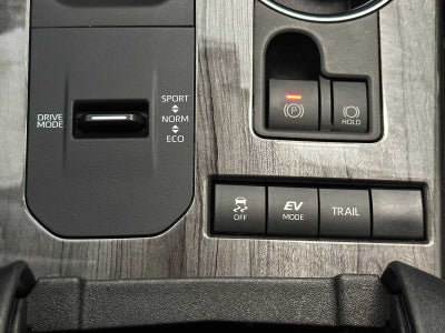 2022 Toyota Highlander Hybrid Platinum