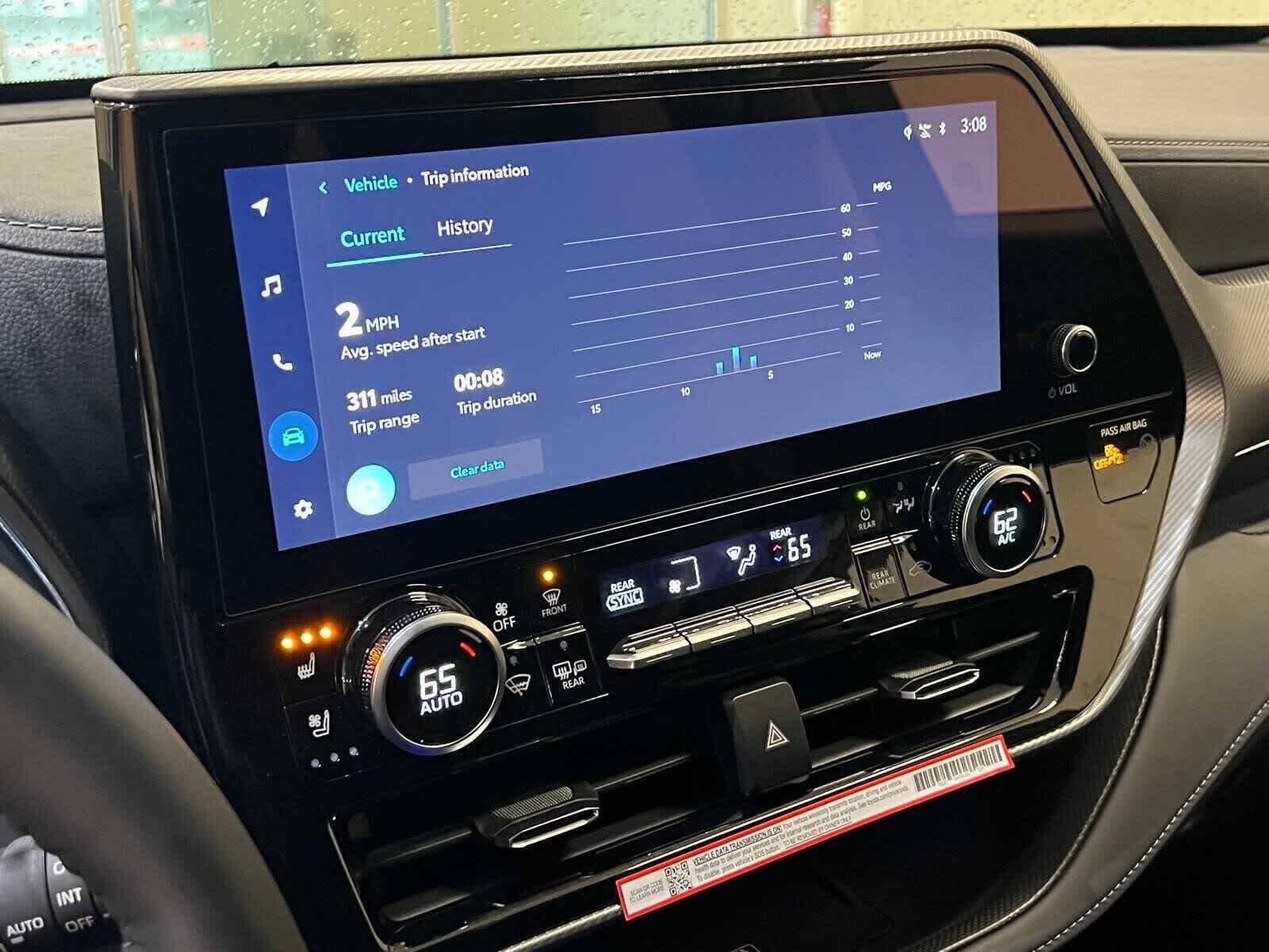 2025 Toyota Highlander Hybrid Platinum