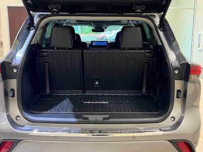 2025 Toyota Highlander Hybrid Platinum