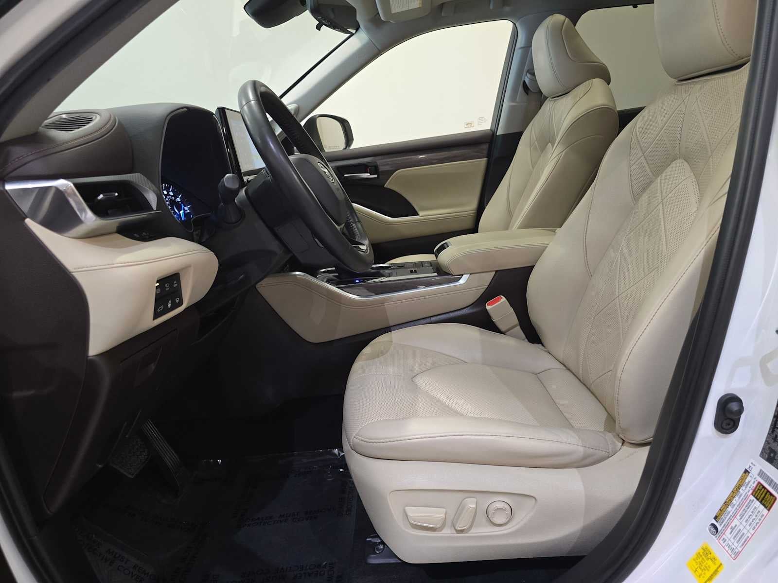 2020 Toyota Highlander Hybrid Platinum