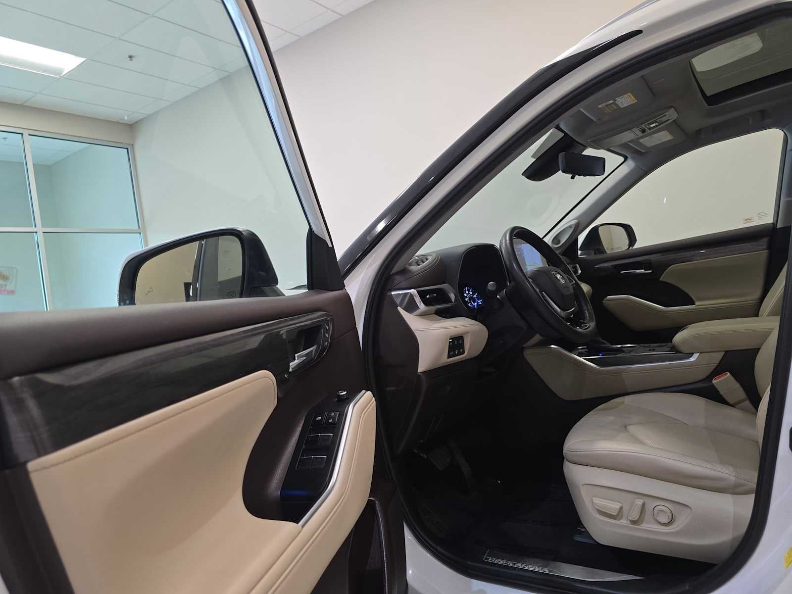 2020 Toyota Highlander Hybrid Platinum