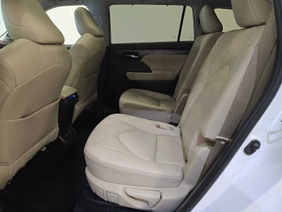 2020 Toyota Highlander Hybrid Platinum