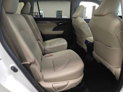 2020 Toyota Highlander Hybrid Platinum