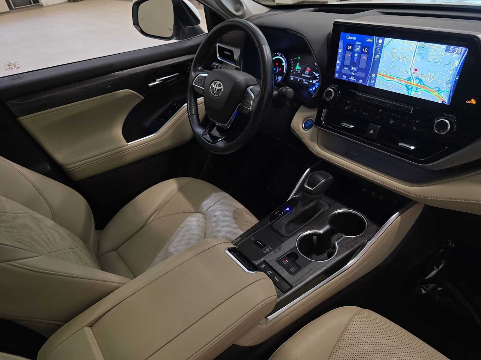 2020 Toyota Highlander Hybrid Platinum