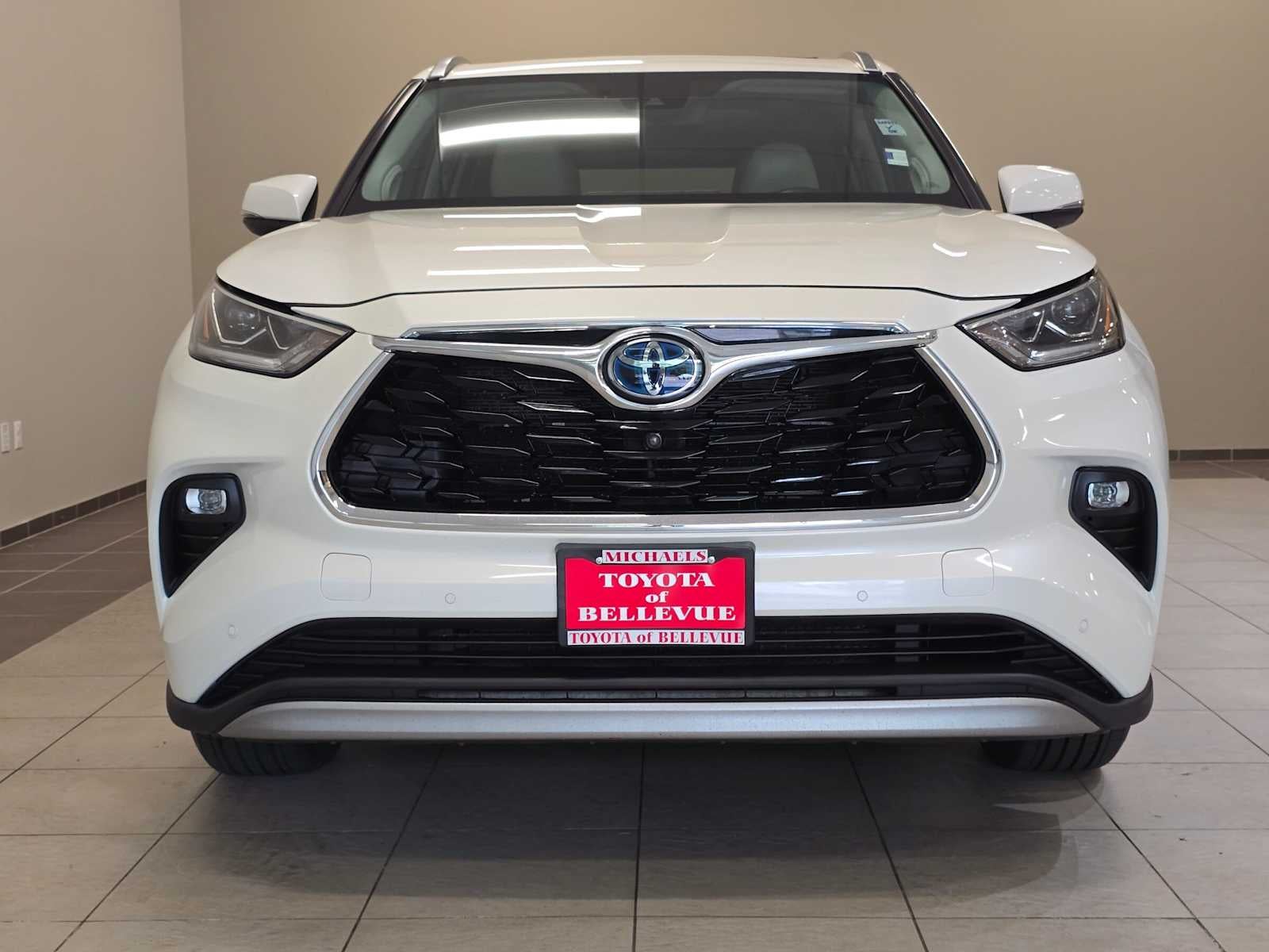 2020 Toyota Highlander Hybrid Platinum