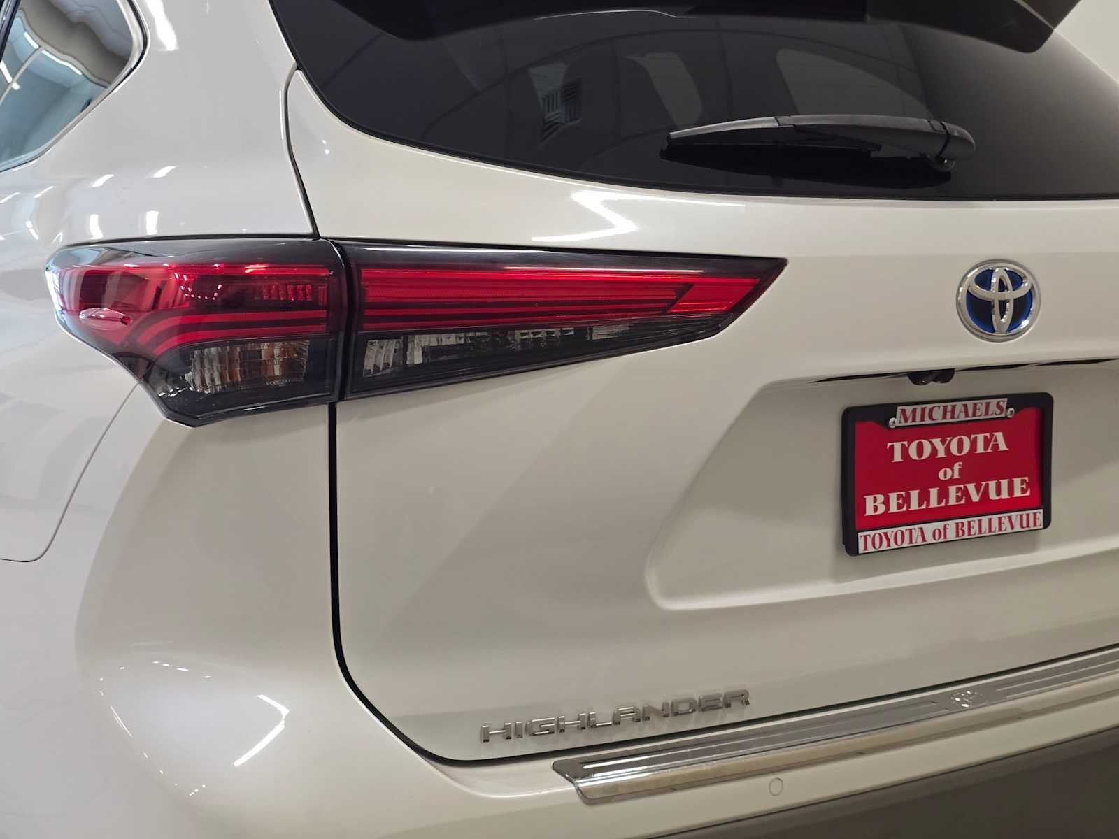 2020 Toyota Highlander Hybrid Platinum