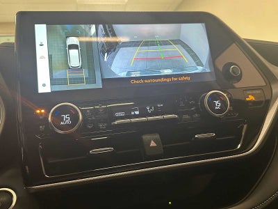 2025 Toyota Highlander Hybrid Platinum