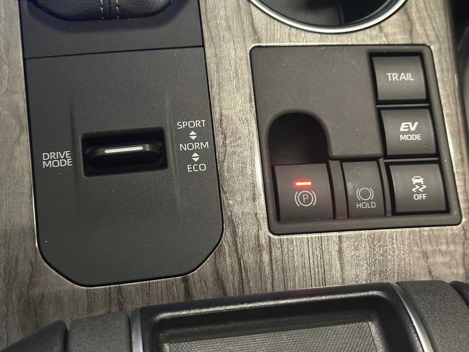 2025 Toyota Highlander Hybrid Platinum