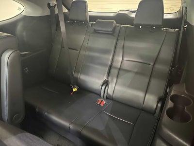 2025 Toyota Highlander Hybrid Platinum