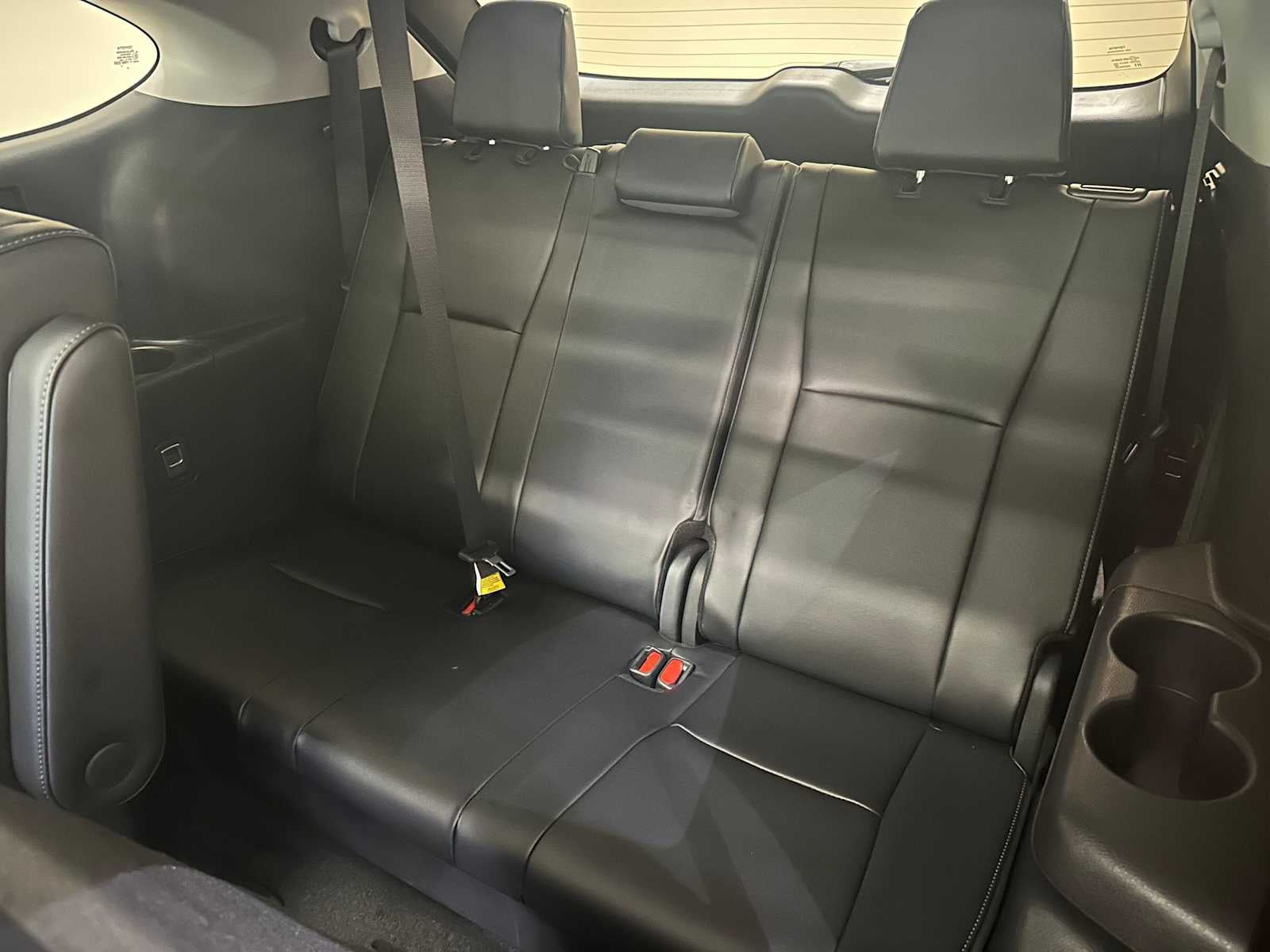 2025 Toyota Highlander Hybrid Platinum